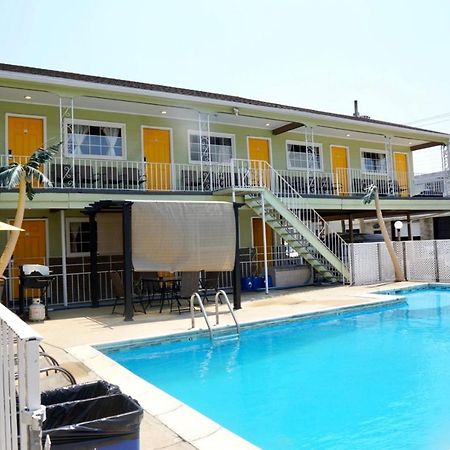 Sunrise Inn Уайлдууд Екстериор снимка